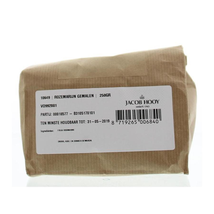 Rozemarijn gemalen